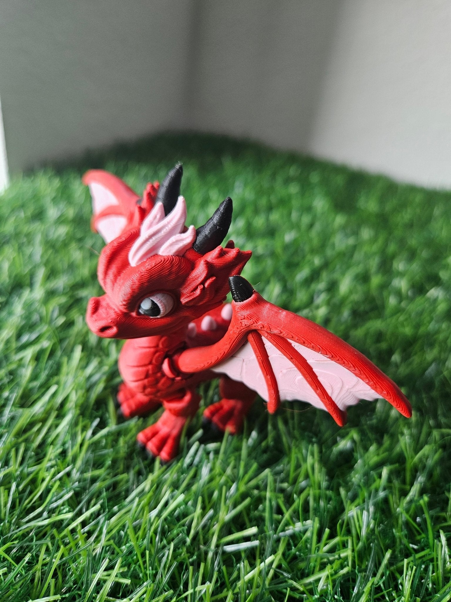 Mystic Saphire Articulated Dragon - Handcrafted Fantasy Figurine - Galaxy OutlawsMystic Saphire Articulated Dragon - Handcrafted Fantasy FigurineArticulated Small DragonRed